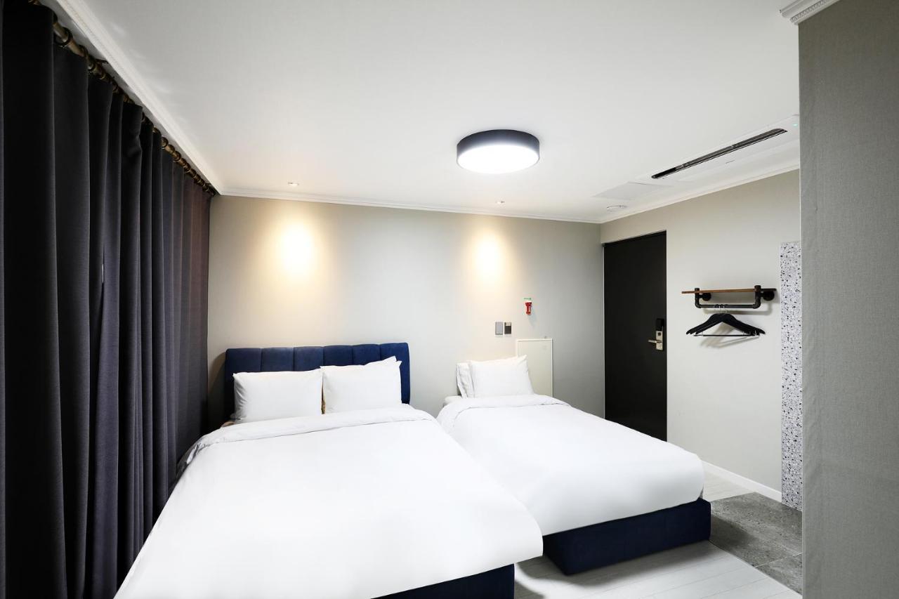 סאוגוויפו Cornerstone Hotel מראה חיצוני תמונה