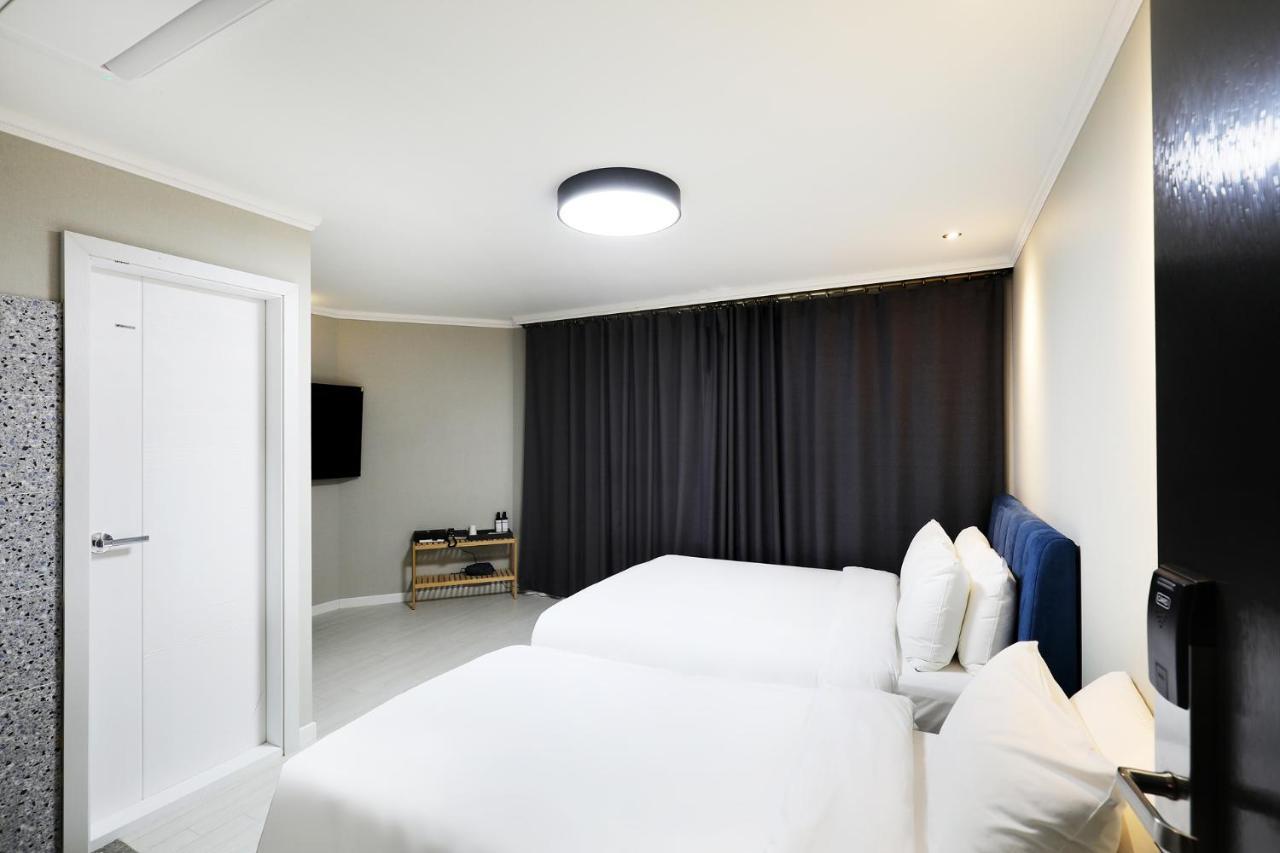 סאוגוויפו Cornerstone Hotel מראה חיצוני תמונה